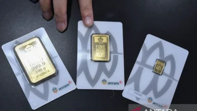 Harga Emas Antam Hari Ini Turun Drastis, Buyback Ikut Merosot