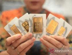 Harga Emas Batangan Turun Tajam Pasca Lebaran, Simak Daftar Harga Terbaru!