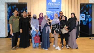 Haru! 2 Difabel Daksa Optimistis Ikut UTBK di IPB, Didampingi Orang Tua