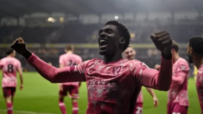 Hat-trick Toure Membuat Norwich Menang Dramatis 4-2 atas Bristol City, Unbeaten Run Hodgson Berakhir