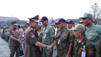 Honor Linmas Tamansari Turun, Anggota Mengeluh Setelah 16 Tahun Mengabdi