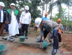 Jadi Motor Perubahan, Dewan Banten Hasbi Sidik Sambut Baik Pembangunan Jalan Impian Warga Nyikambangan Cilegon