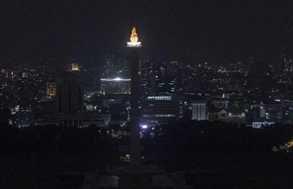 Jakarta Gelap 1 Jam: Pemadaman Lampu Serentak 2026 Turunkan Emisi Gas Rumah Kaca