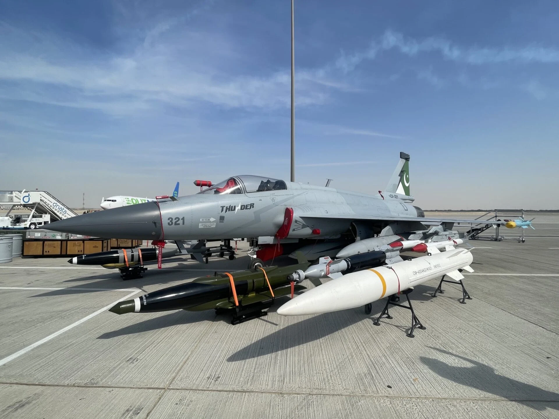 Jet JF-17 Pakistan Mendarat di Arab Saudi: Langkah Strategis di Tengah Negosiasi AS‑Iran