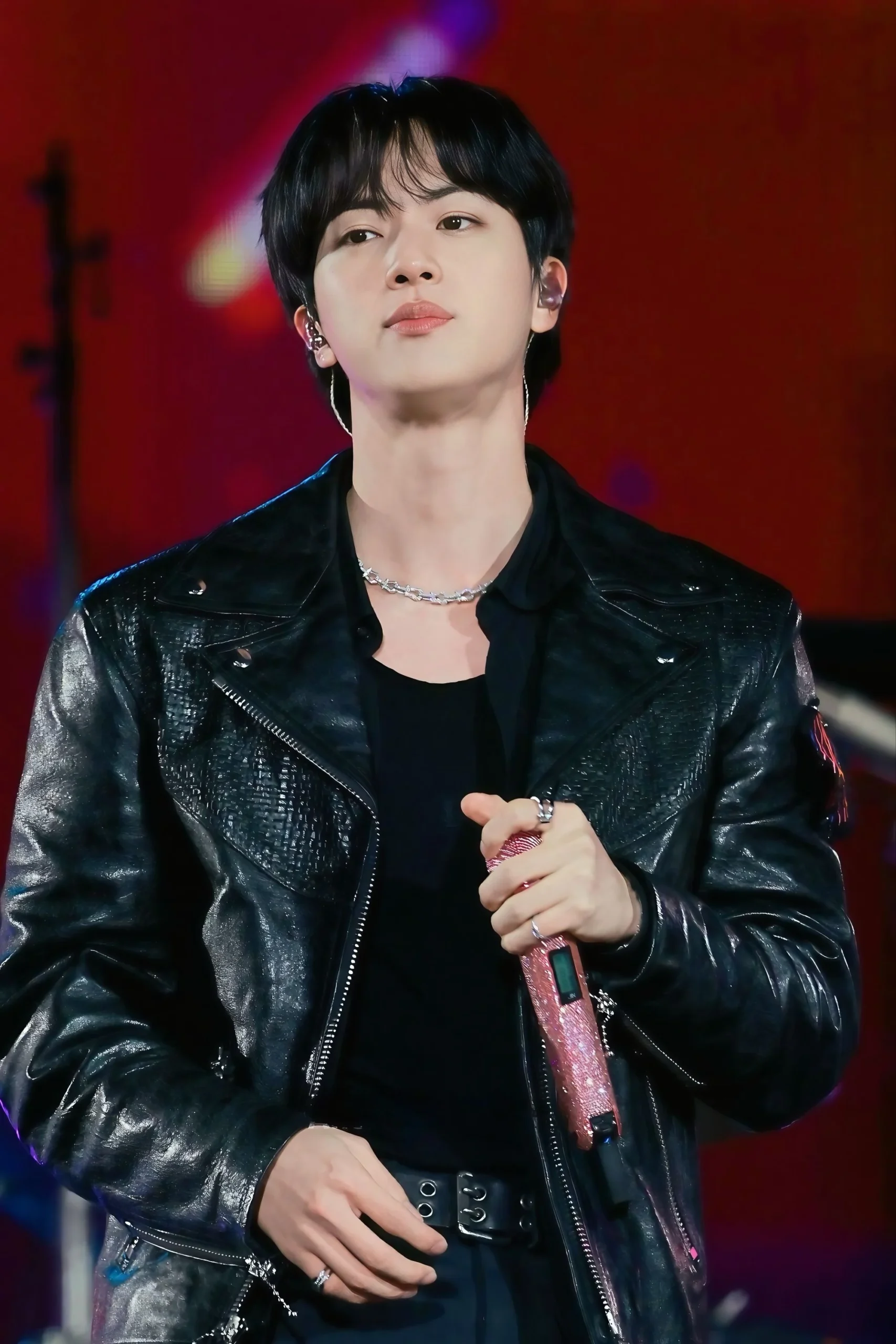 Jin BTS Ungkap Tantangan di Usia 33 dan Tidak Ikut Menulis Lagu ARIRANG