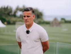 John Herdman 'Melebur' di Pantai Lombok: Tanda Pelatih Timnas Indonesia Semakin 'Melokal' Menjelang FIFA Matchday dan Piala AFF 2026