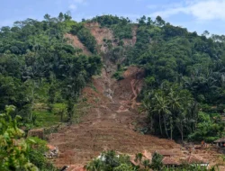 KA Ciremai Terjebak Longsor di Bandung Barat, Seluruh Penumpang Selamat dan Operasional Diguncang