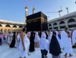Kain Putih Ka'bah Melilit, Simbol Musim Haji 2026 Resmi Dibuka dengan Upacara Megah