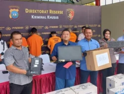 Karyawan Bank di Kalteng Tertangkap Bobol Rp16 Juta untuk Judi; Pemerintah Tekan WFH Maksimal untuk Produktivitas