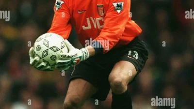 Kecelakaan Tragis, Eks Kiper Arsenal Alex Manninger Meninggal Dunia