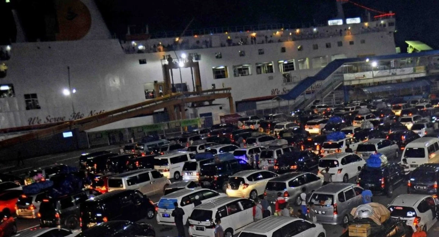 Kemacetan Tol Cikatama dan Lonjakan Penumpang Mudik di Pelabuhan Merak Naik 23% Menyulut Kekhawatiran Musim Lebaran
