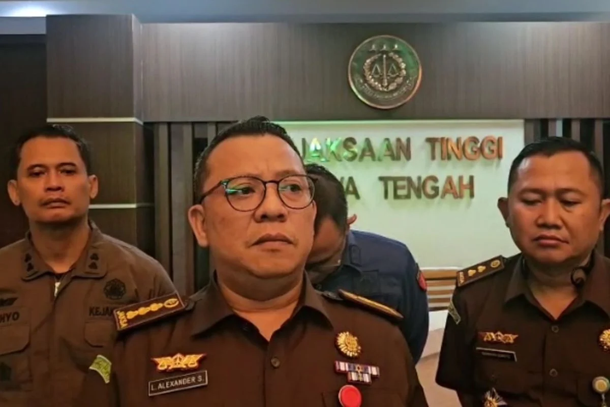 KPK Ungkap Dugaan Penyalahgunaan Rp 235 Juta THR oleh Bupati Cilacap: Skandal Besar di Tengah Ramadan