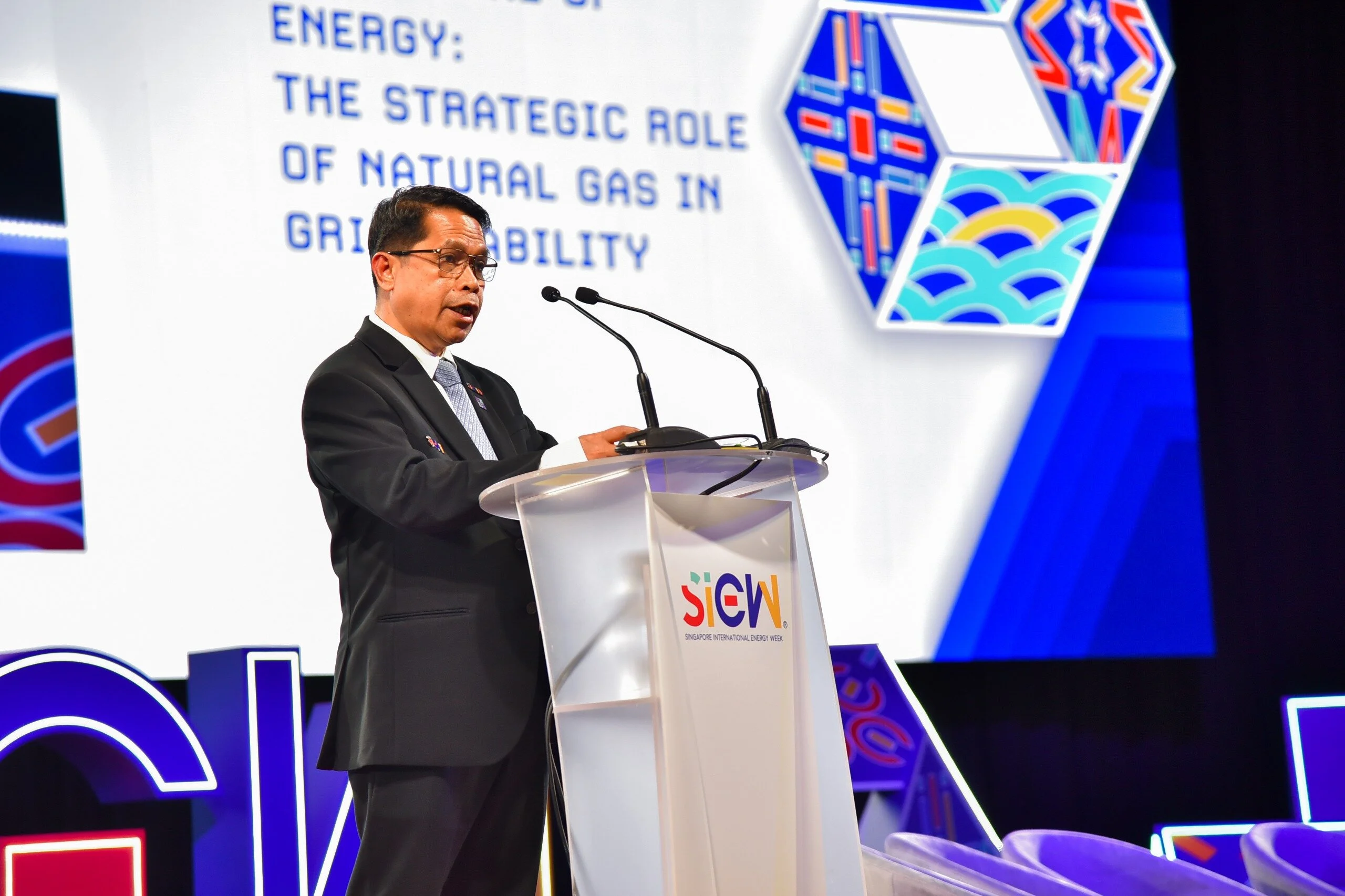 Krisis Energi Global Paksa Indonesia Ganti Strategi: WFH Jadi Senjata Hemat BBM