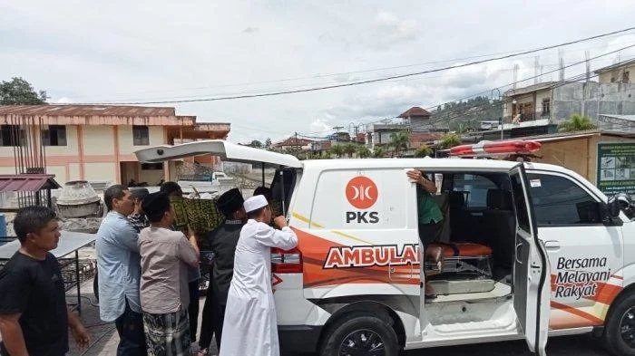 Kuatkan Layanan Kesehatan, Kasatgas PRR Serahkan Ambulans Aceh Tengah