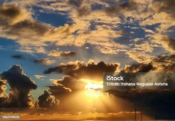 Langit Merah Menyapu Australia: Badai Debu Besi, Dampak dan Fenomena Serupa di Langit Dunia