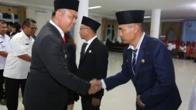 Lantik Pejabat Baru dan Plt, Bupati Lahat Tegaskan Integritas serta Kinerja Nyata