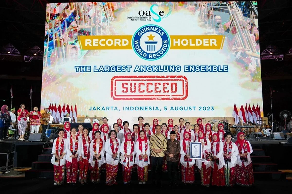 Lay EXE Cetak Sejarah: Konser Solo Masuk Guinness World Records