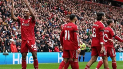 Liverpool vs Everton: Kemenangan Dramatis 2-1, Van Dijk Penentu di Menit 100