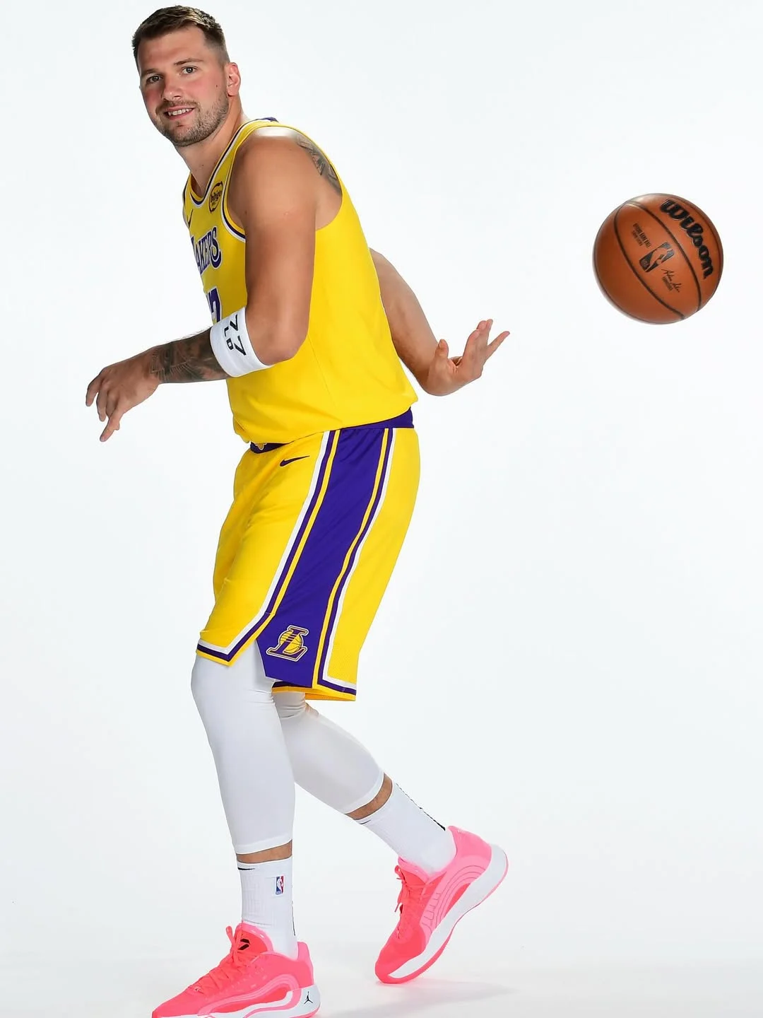 Luka Doncic Absen Hingga Akhir Musim Bersama Lakers, Gelar MVP Terancam