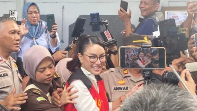 Nikita Mirzani Desak Prabowo: Selamatkan Saya dari Ketidakadilan Pengadilan!
