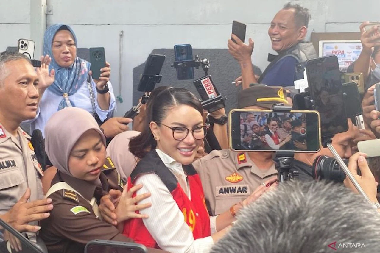 Nikita Mirzani Desak Prabowo: Selamatkan Saya dari Ketidakadilan Pengadilan!