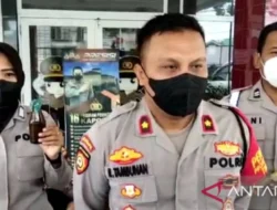Patroli Dini Hari Polrestabes Palembang Amankan Dua Pria Bersenjata Pistol Rakitan dan Tajam di Keramasan