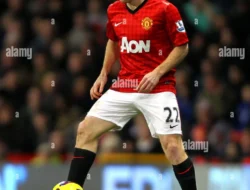 Paul Scholes Tekan Manchester United: Delapan Pemain Harus Pergi, Carrick Diuji Besar di November, dan PSG Dinobatkan Tim Terbaik Dunia