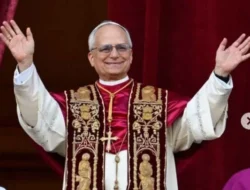 Paus Leo XIV Dapat Kejutan Patung Unik Indonesia di Malam Paskah: Simbol Harmoni Dunia