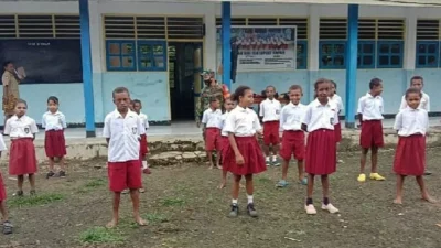 Pejabat Kementerian hingga Dinas Kunjungi SD Negeri di Manggarai Barat yang Viral karena Beraktivitas di Bawah Pohon, Janji Bangun Empat Ruang Kelas