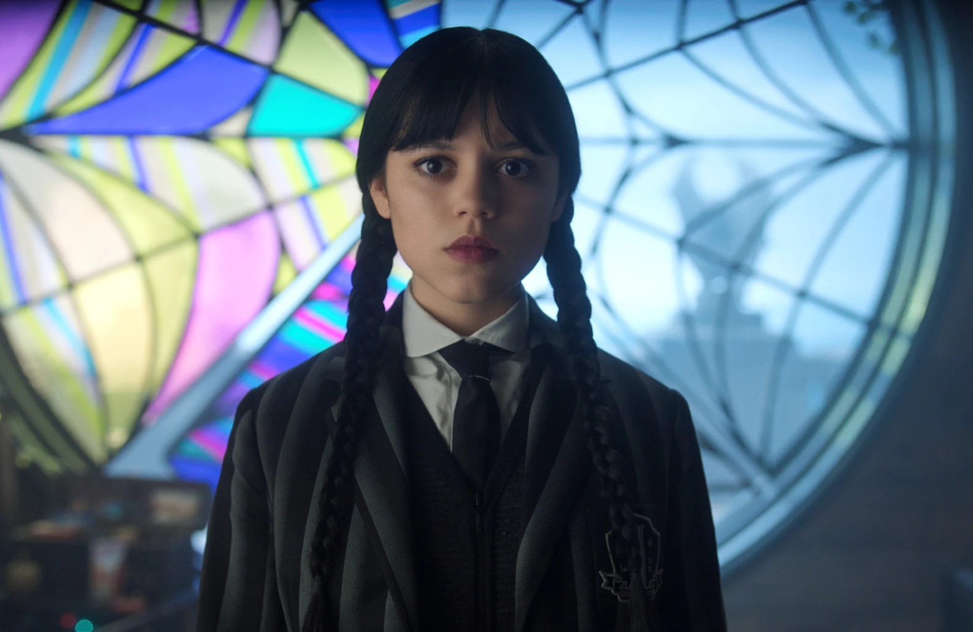 Penampilan Perdana Jenna Ortega untuk Wednesday Season 3 di Paris