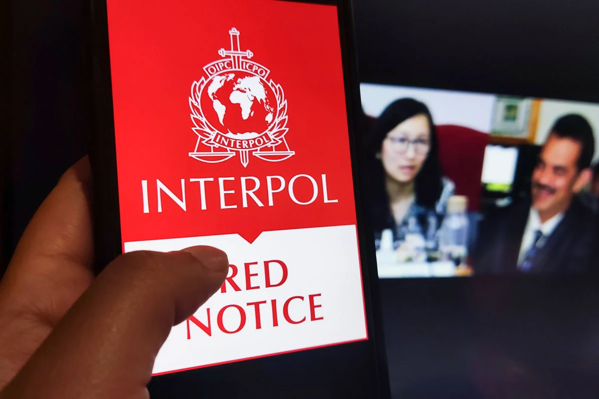 Penegak Hukum Buru Riza Chalid: Dua Status Tersangka, Red Notice Interpol, dan Upaya Ekstradisi dari Malaysia