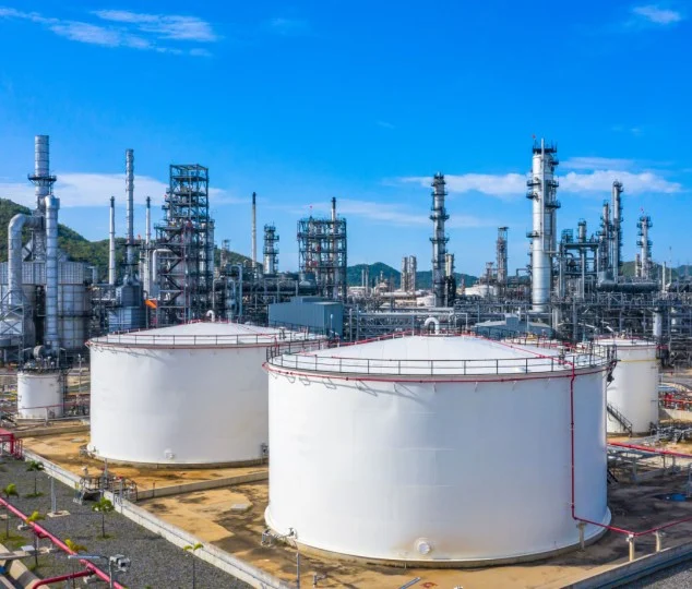 Persediaan Minyak Global Mendekati Titik Terendah