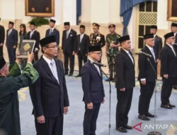 Prabowo Siapkan Reshuffle Kabinet: Menteri Tak Kompeten Disorot Pengamat, Hak Prerogatif Dijaga Fahri Hamzah