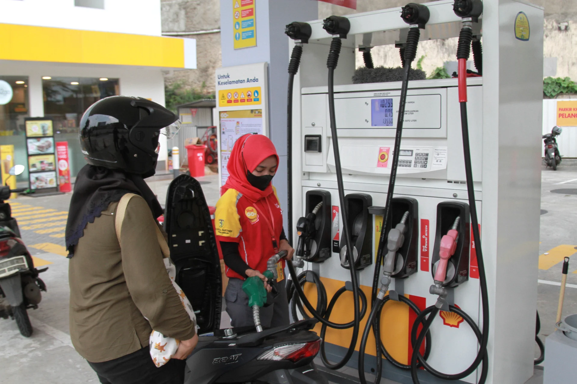 Protes BBM Ganggu Irlandia, Lebih Sepertiga SPBU Kehabisan Stok