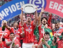PSV Raih Gelar Juara Eredivisie 2023/2024 Usai Feyenoord Gagal Menang