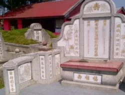 Puncak Cheng Beng: Warga Tionghoa Padati Pemakaman Yasobas di Tebing Tinggi
