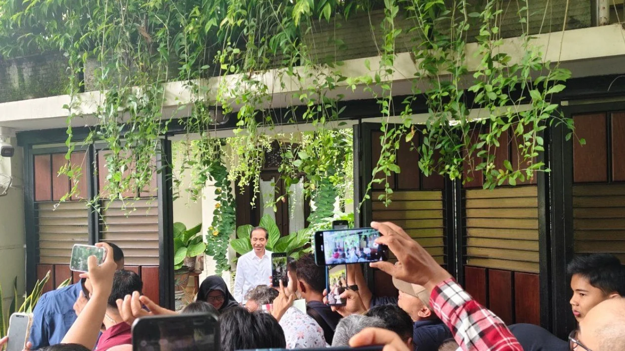 Roblox Bikin Rumah Jokowi Jadi 'Tembok Ratapan Solo', Jokowi Santai: 'Biasa Saja'