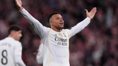 Ronaldo Ngungsi Lapangan, Mbappé Pecahkan Rekor: Apa yang Sebenarnya Terjadi?