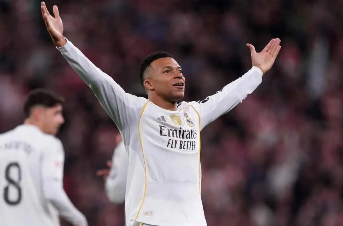 Ronaldo Ngungsi Lapangan, Mbappé Pecahkan Rekor: Apa yang Sebenarnya Terjadi?
