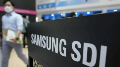 Samsung SDI Tandatangani Kesepakatan Pasokan Baterai EV dengan Mercedes-Benz