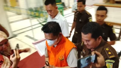 Segera Tetapkan Dirut PT Danadipa Sebagai Tersangka Pemberi Fee Proyek, Aksi Lanjutan Ke-4 SIRA dan PST di Kejati Sumsel
