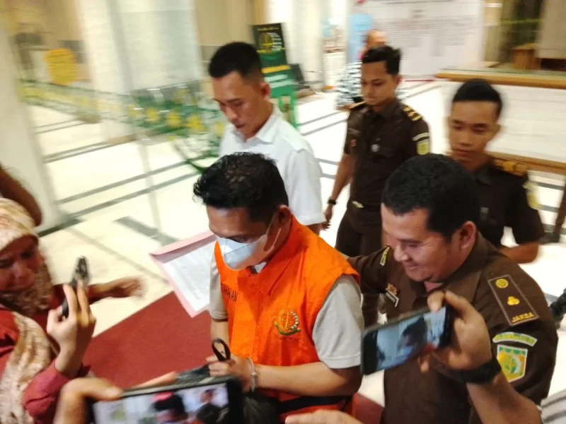 Segera Tetapkan Dirut PT Danadipa Sebagai Tersangka Pemberi Fee Proyek, Aksi Lanjutan Ke-4 SIRA dan PST di Kejati Sumsel