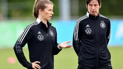 Sejarah Baru Union Berlin: Pelatih Wanita Pertama Bundesliga Gagal di Debut, Tapi Tetap Bukan PR Stunt
