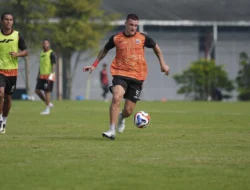 Super League: Fabio Calonego Tatap Laga Kontra Persebaya dengan Optimisme Tinggi