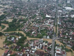 Tragedi Balita Ponorogo: Terseret Banjir 100 Meter, Kondisi Mengenaikan Darah