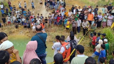 Tragedi di Banjarbaru: Dua Siswa SD Tewas Tenggelam di Kolam Bekas Galian, Empat Teman Terjebak
