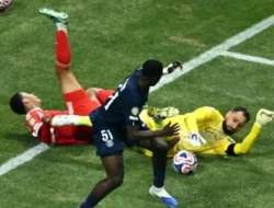 Tragedi di Lapangan: Mantan Kiper Hertha Berlin Ini Mengalami Patah Leher Parah, Harapan Piala Dunia 2026 Tersudut