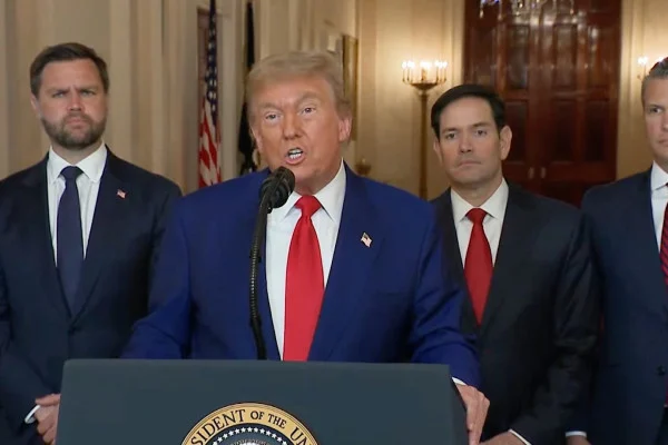 Trump Ancam Hancurkan Infrastruktur Minyak Iran Jika Tidak Ada Kesepakatan
