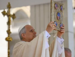 Trump Unggah Foto Bersama Yesus di Tengah Ketegangan dengan Paus Leo
