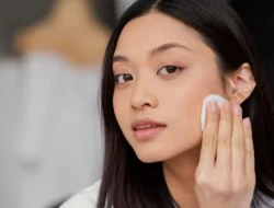 6 Penyebab Foundation Kamu Crack: Tips Mengatasi Masalah Makeup